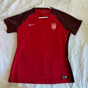 Nike Authentic USA Women’s Soccer Jersey NWOT